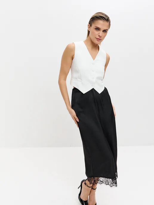 Юбка атласная длинная с кружевом